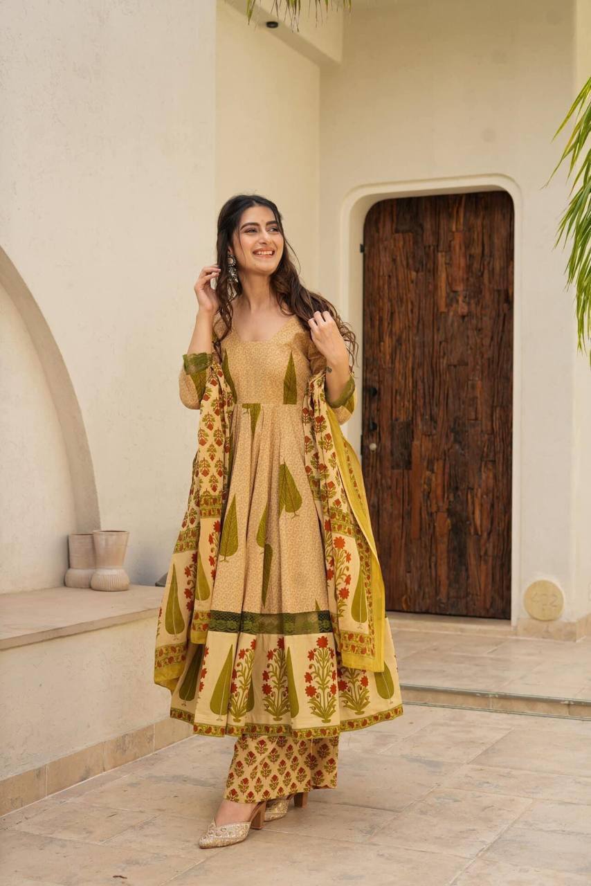 Maahika Suit Set