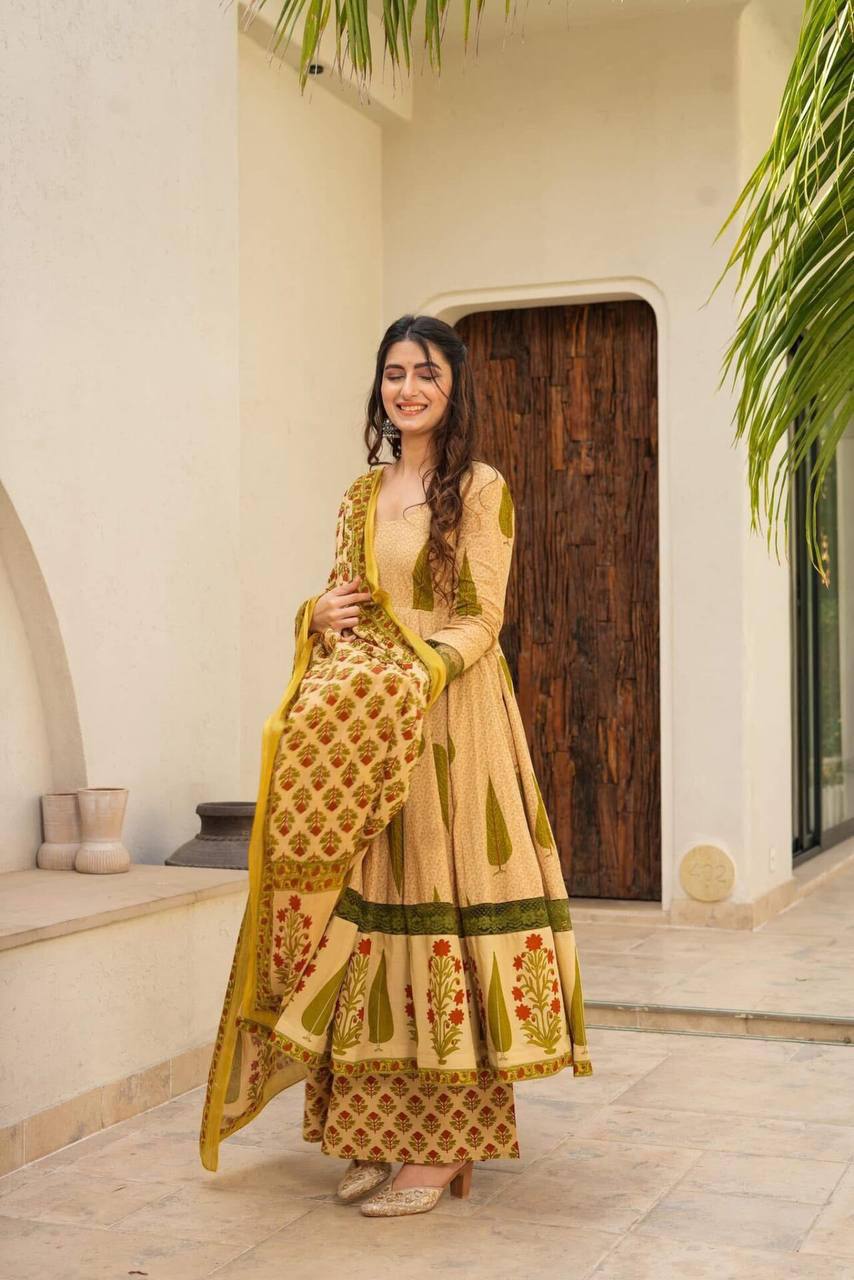 Maahika Suit Set