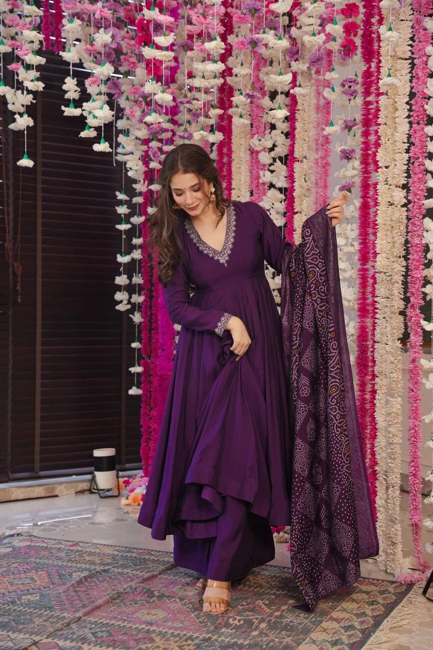 Naina Bandhani Set