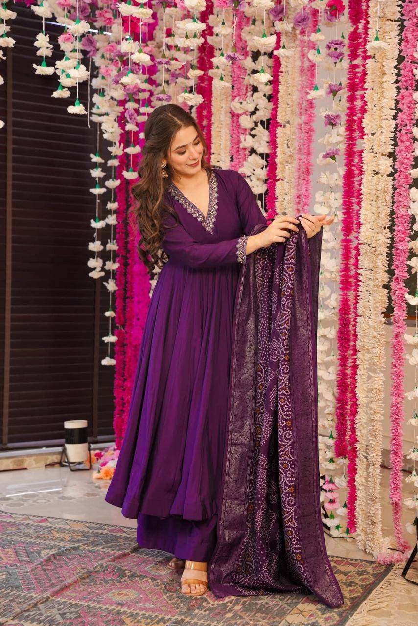 Naina Bandhani Set