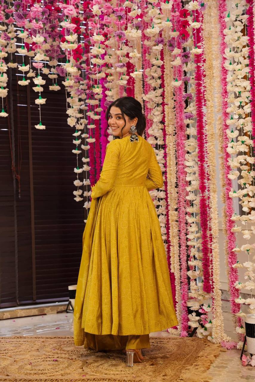 Bandhani Suit