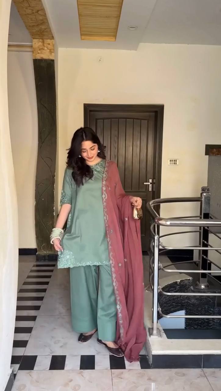 Natural crep Farshi Suit