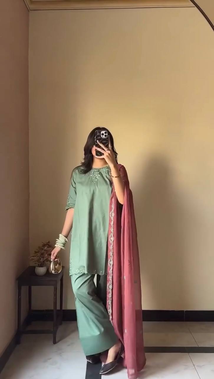 Natural crep Farshi Suit