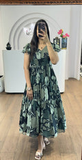 Aaniya Black