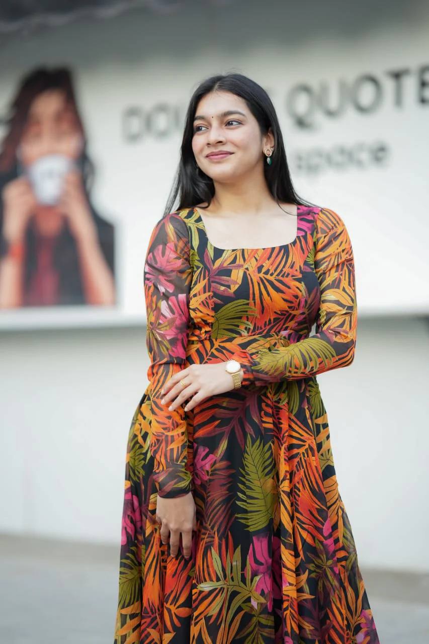 Aavya Maxi